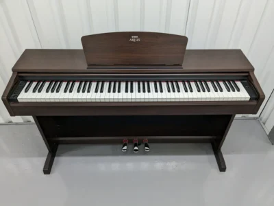 Yamaha YDP 140