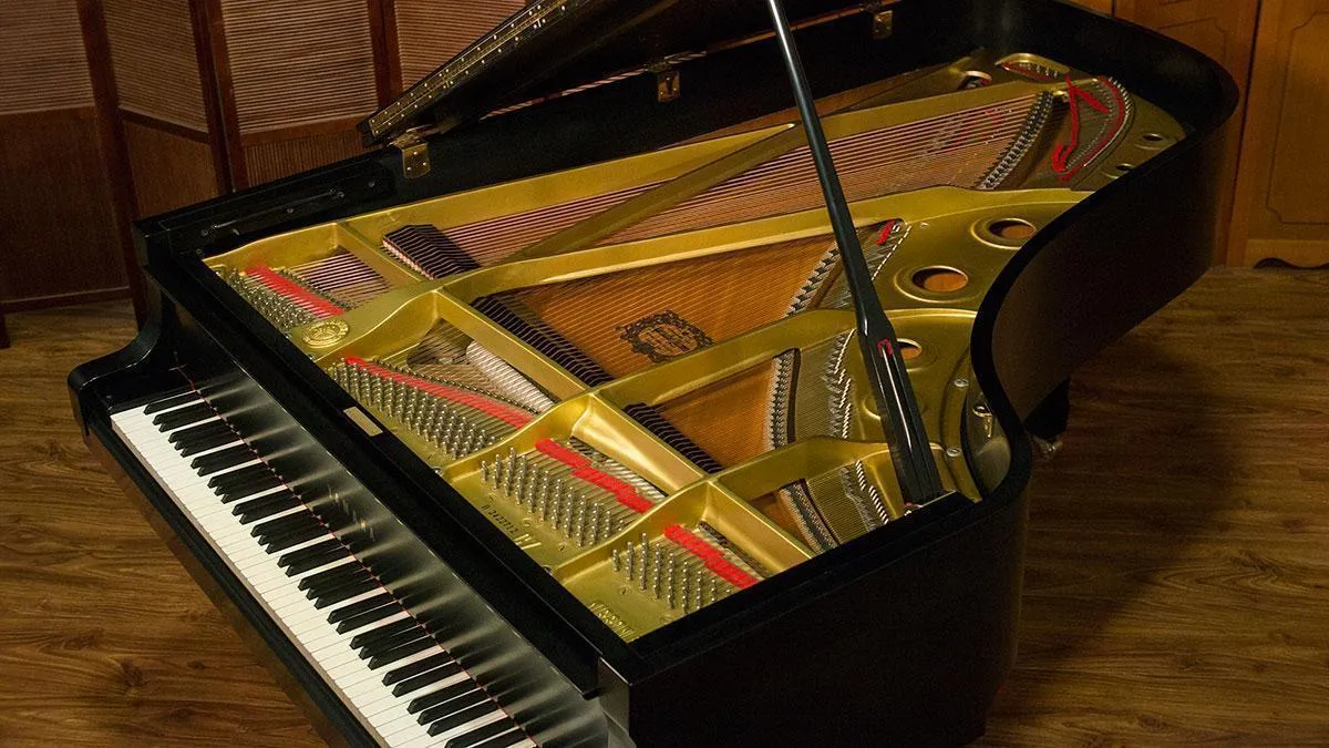 Yamaha C7